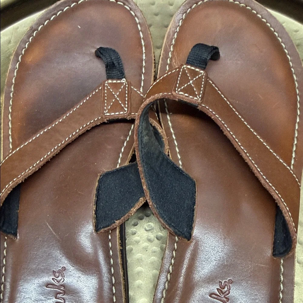 Clark’s Brown Leather Flip Flops - Picture 4 of 6